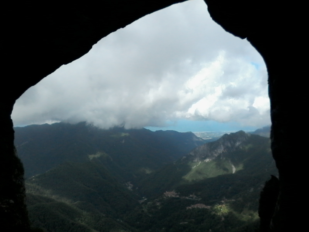 Escursioni nelle Alpi Apuane - Pania Forata Hostel